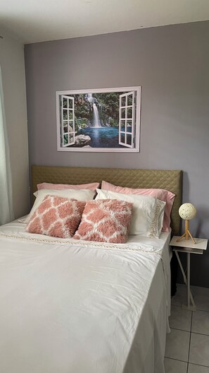 Room - Lovely 1-bedroom apartment in beautiful Golden Meadows  perfect for relaxing (Golden Spring)