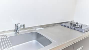 Apartment | Private kitchen | Fridge, microwave, stovetop, electric kettle