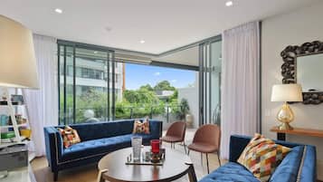 TV, stereo, offices