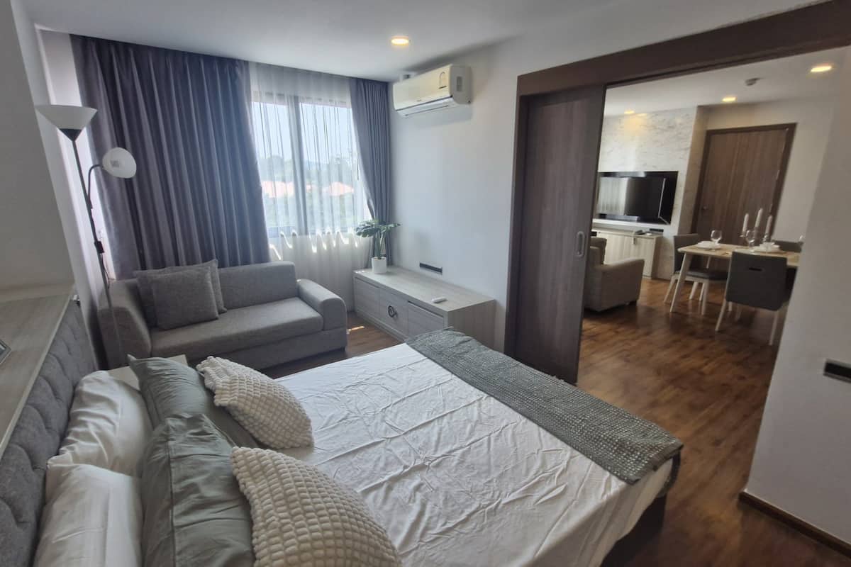 Deluxe Quadruple Room, Balcony, Mountain View