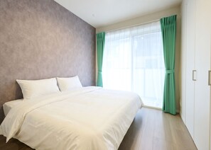 Desk, blackout drapes, free WiFi - ShaMaison richelive Yoshizuka by Tranova (Fukuoka)
