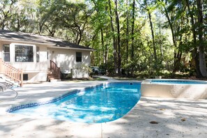 屋外プール、温水プール