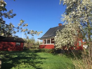 Exterior - Buntes Schwedenhaus Lillebror by Interhome (Fågelfors)