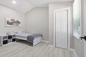 4 Schlafzimmer, Bügeleisen/Bügelbrett, WLAN, Bettwäsche