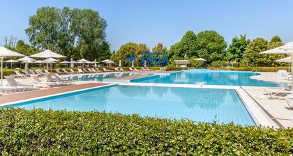 Jesolo Golf Club °swimming pool + golf course°