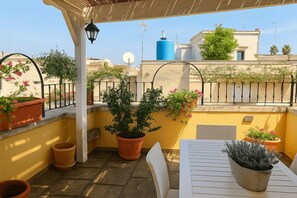 Outdoor dining - Detached Tower with Terrace (Lecce)
