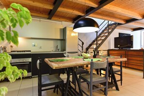 Dining - 4BNB - San Lorenzo Spacious Apartment (Rome)