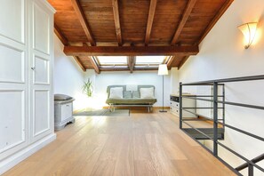 Interior - 4BNB - San Lorenzo Spacious Apartment (Rome)
