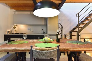 Dining - 4BNB - San Lorenzo Spacious Apartment (Rome)