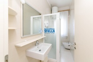 Shower, bidet - Ca' Lorenzon # Caorle beach # (Caorle)