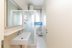 Shower, bidet - Ca' Lorenzon # Caorle beach # (Caorle)