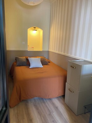 Room - Charming fully renovated apartment in the center of Dijon (Dijon)