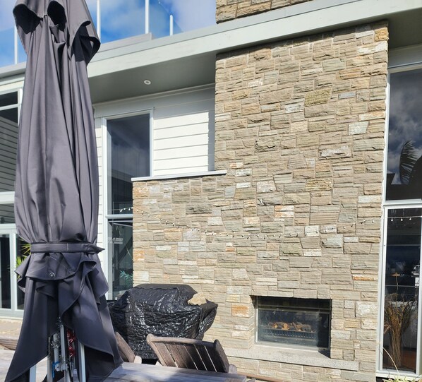Terrace/patio - One tree point marsden Cove waterways Fish then back to your own jetty and relax (One Tree Point)