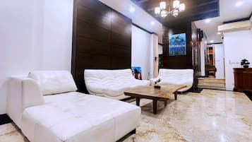 Villa, 4 Bedrooms, Sea View | Interior