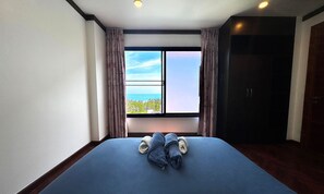 Villa, 4 slaapkamers, uitzicht op zee | Een kluis op de kamer, een strijkplank/strijkijzer, gratis wifi
