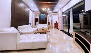 Villa, 4 Schlafzimmer, Meerblick | Lobby