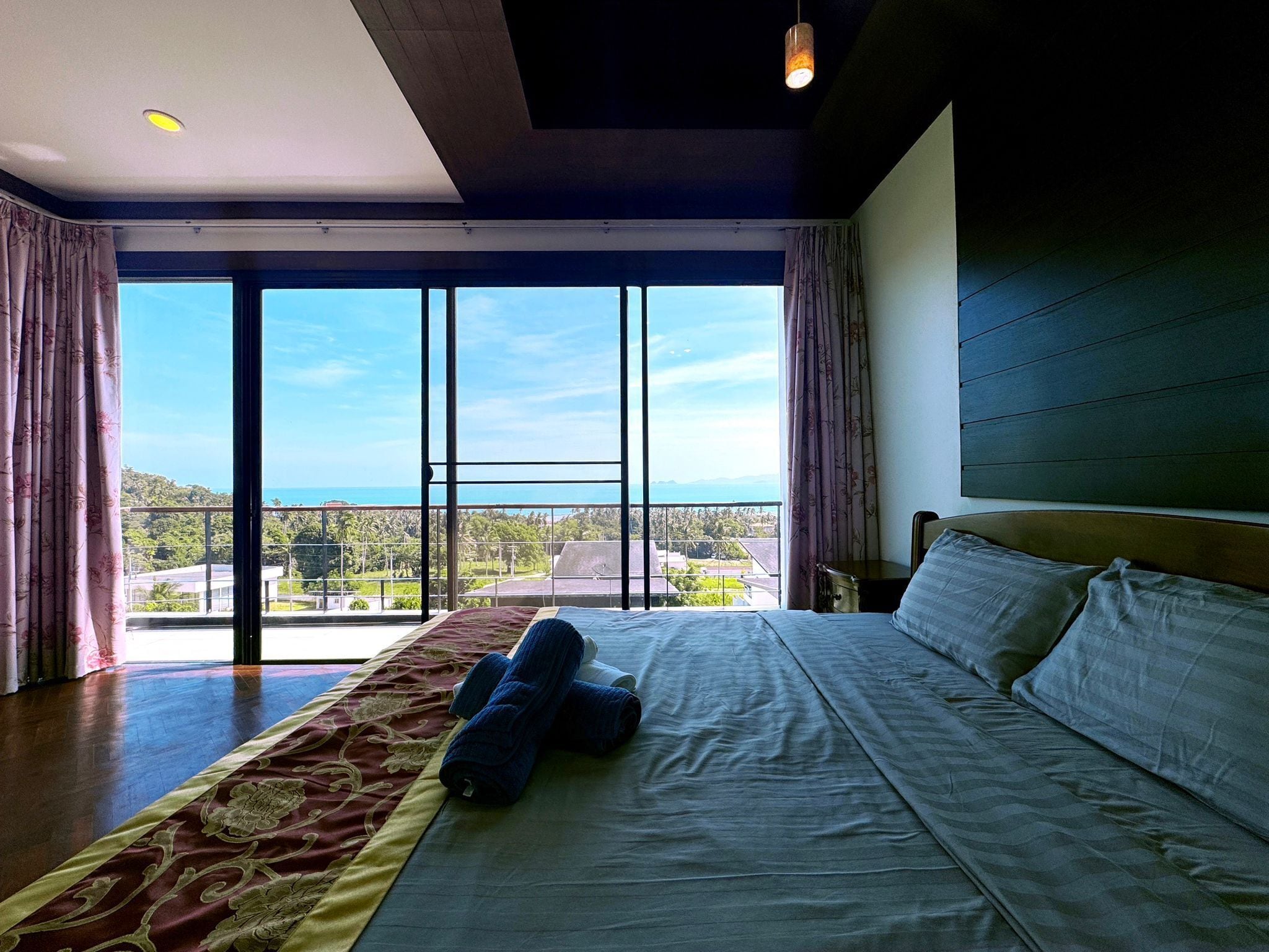 Villa, 4 camere da letto, vista mare | Una cassaforte in camera, ferro/asse da stiro, Wi-Fi gratuito
