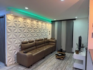 Living area - HERMOSO APARTAMENTO EN LAURELES ESTADIO (Medellín)