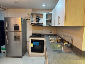 Private kitchen - HERMOSO APARTAMENTO EN LAURELES ESTADIO (Medellín)
