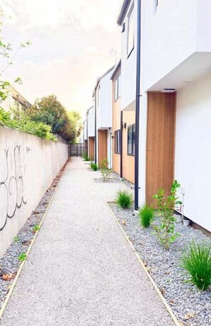 Property grounds - Central Christchurch Sweet Home (Christchurch)