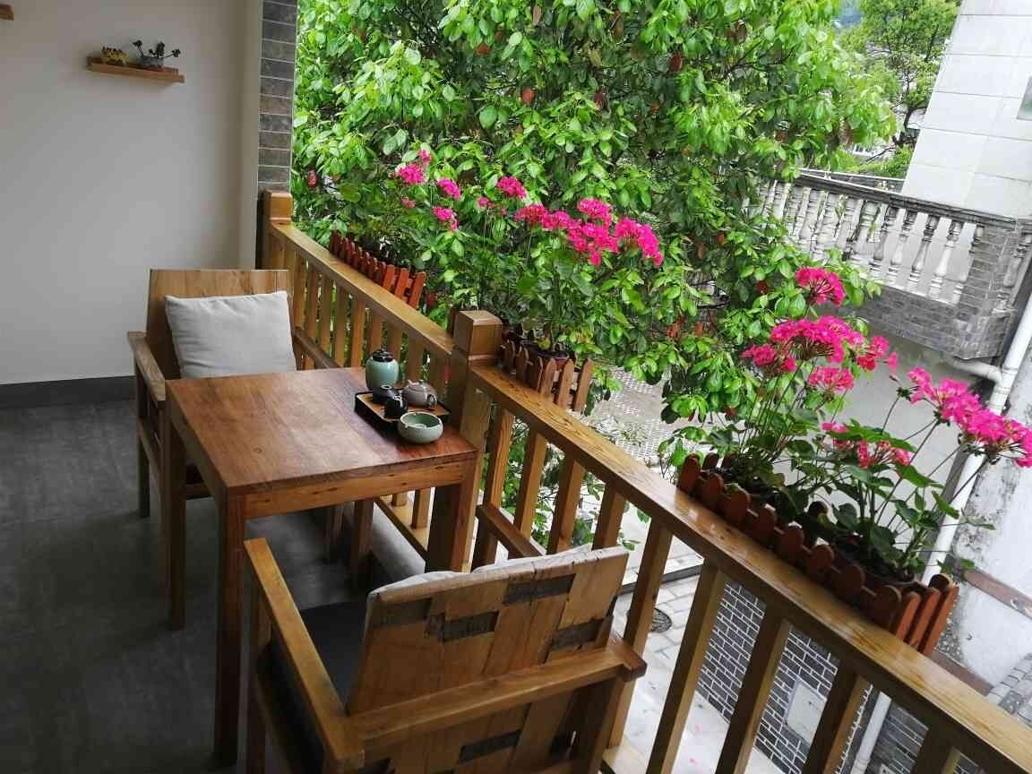 双床房, 阳台, 花园景观 | 室外用餐