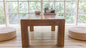 Double Room, Garden View | Dining