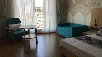 Desk, laptop workspace, free WiFi