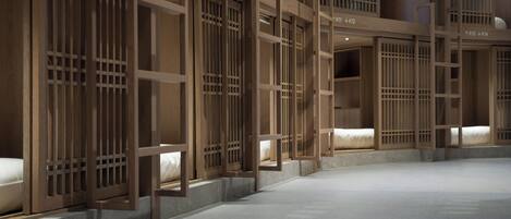 In-room safe, free WiFi, bed sheets