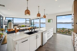 Fridge, microwave, oven, stovetop - The Glover Glasshouse - 3 Bedroom - Sweeping Views (Sandy Bay)