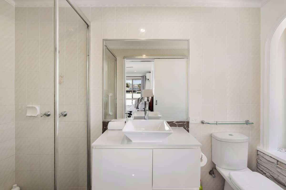 Shower, hair dryer, shampoo