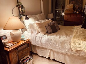 Room - NFL DRAFT PITTSBURGH - stay in Mr. Rogers Neighborhood! (Dormont)