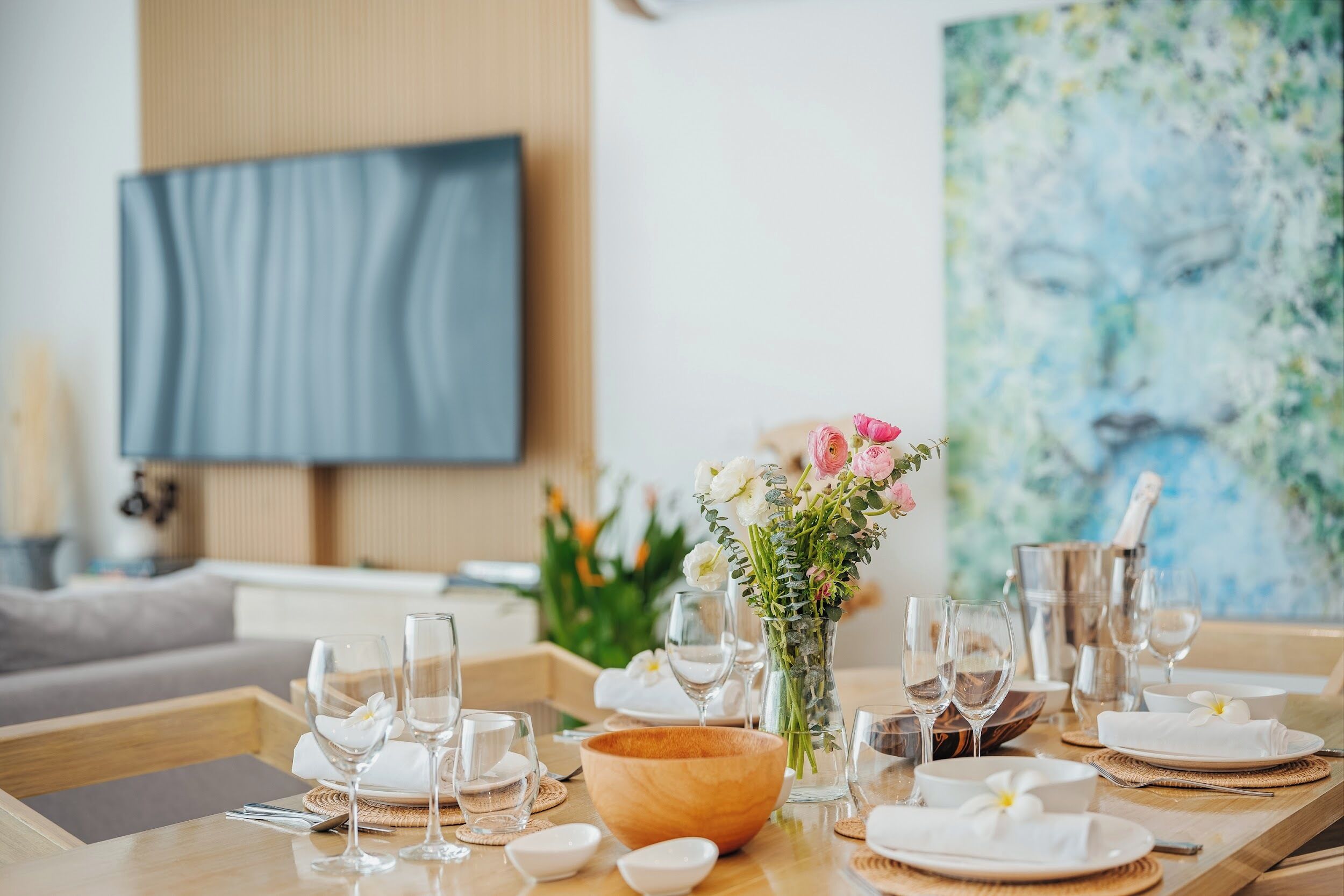Exclusive Villa, 1 King Bed, Sea View, Beachfront | Dining