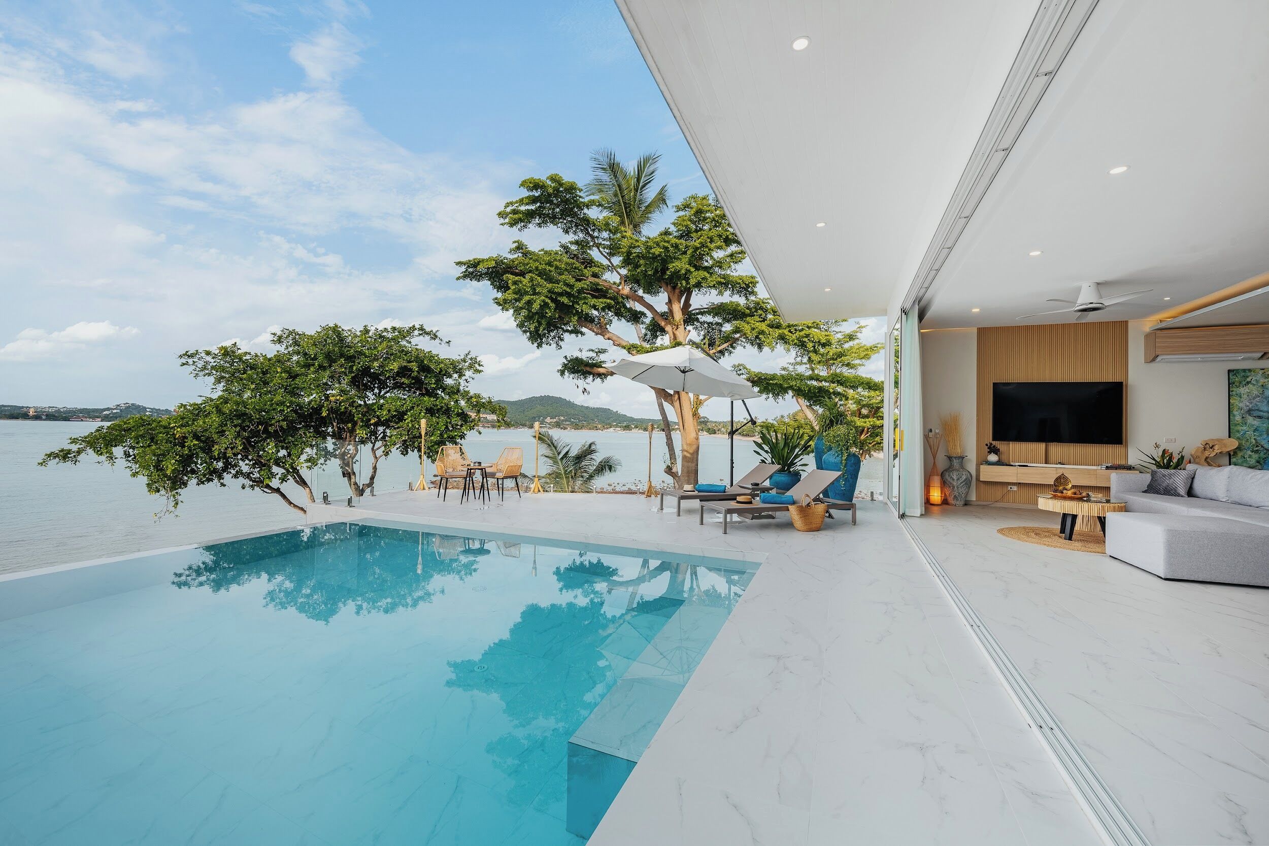 Villa Exclusive, 1 très grand lit, vue mer, en front de plage | Piscine