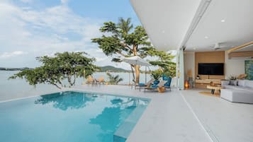 Villa Exclusive, 1 trĂšs grand lit, vue mer, en front de plage | Piscine