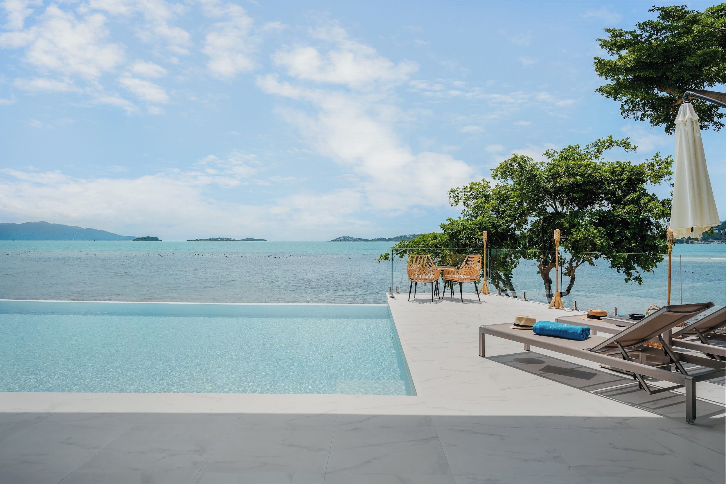 Villa exclusiva, 1 cama de matrimonio grande, vistas al mar, frente a la playa | Vistas desde la habitación