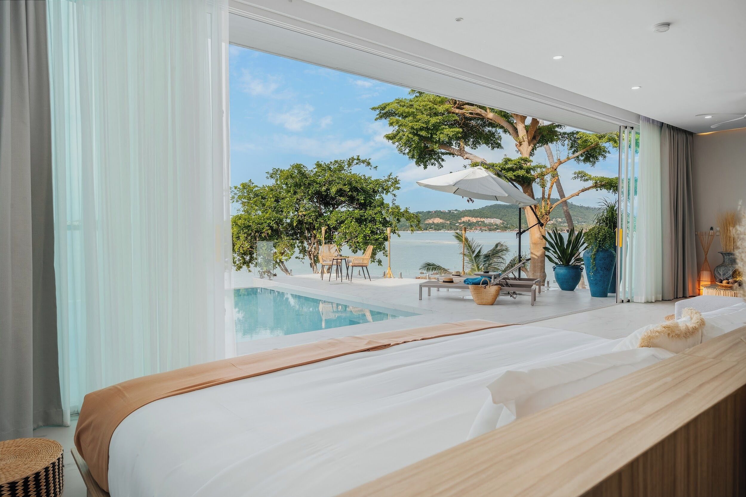 Exclusive Villa, 1 King Bed, Sea View, Beachfront | Pool