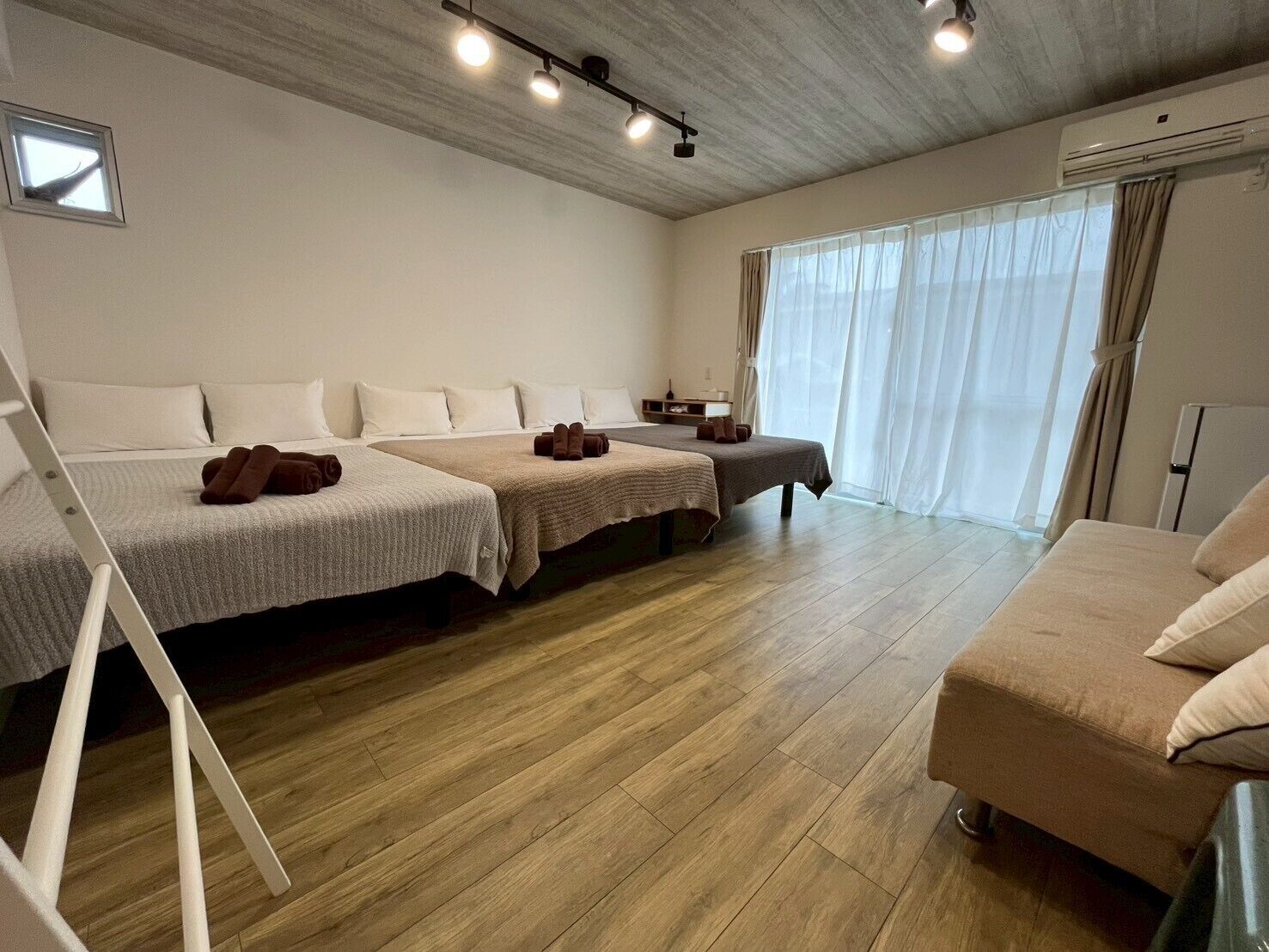 Triple Room