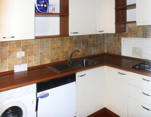 Deluxe Apartment, 2 Bedrooms | Private kitchen - Holiday Residence Sea Villas, Stintino (Stintino)