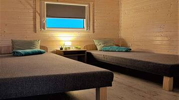 4 bedrooms, individually furnished, bed sheets