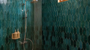 Vila Deluks | Kamar mandi