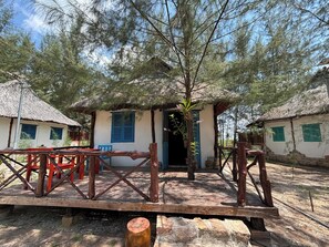 Bungalow Deluxe - utsikt mot trädgården | Exteriör