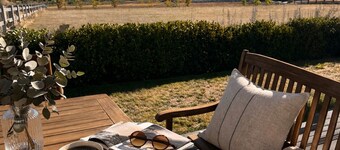 Mountain Views, Coffee & Ski - Wanaka Studio