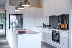 Fridge, microwave, oven, stovetop - Treetop Heights | Mountain Views, Wanaka (Wānaka)