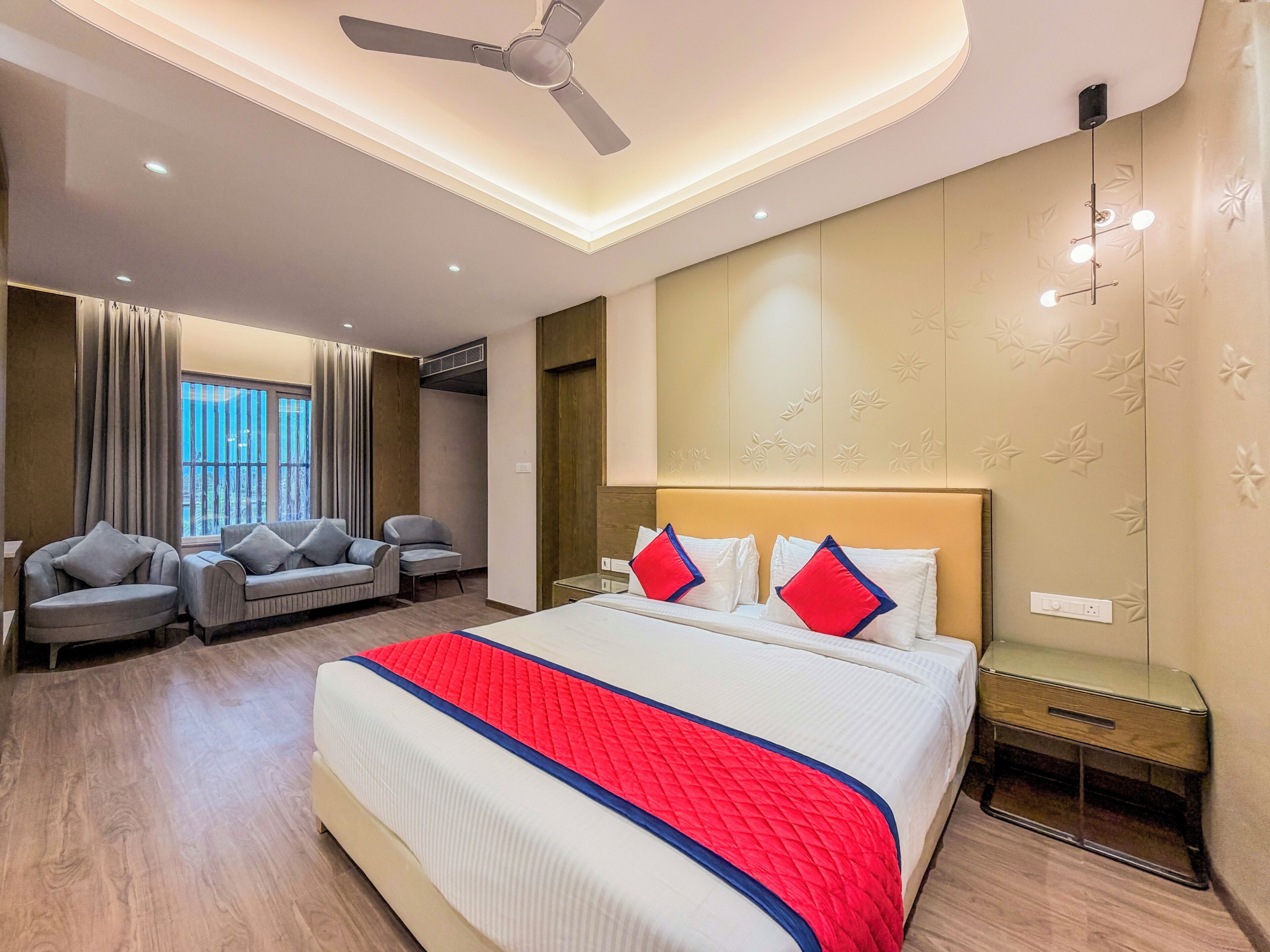 Suite | Ropa de cama de alta calidad y minibar 