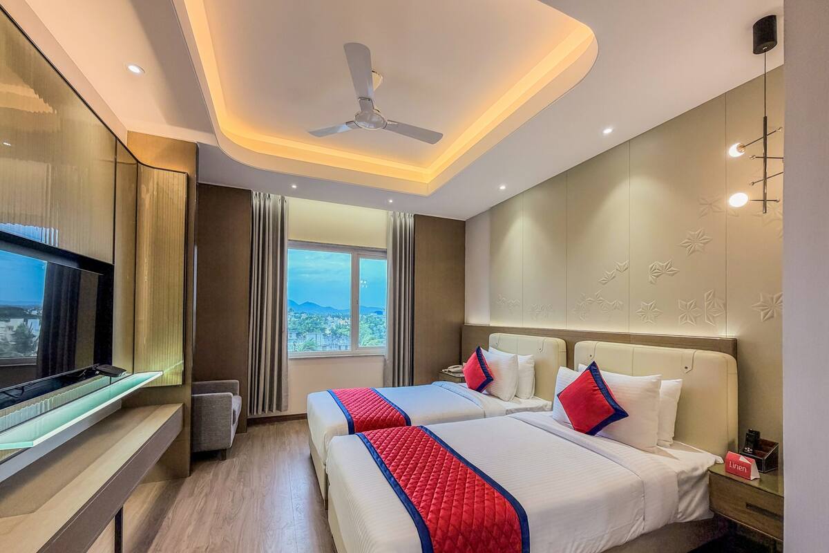 Deluxe Twin Room | Premium bedding, minibar, in-room safe, desk