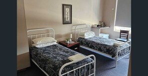 Standardværelse med dobbeltseng eller 2 enkeltsenge - 2 enkeltsenge - ikke-ryger