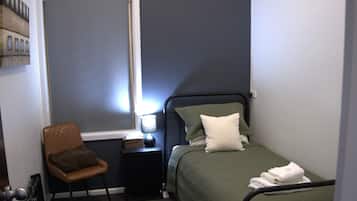 Single Room, 1 Single Bed, Non Smoking, Shared Bathroom | Free WiFi, bed sheets