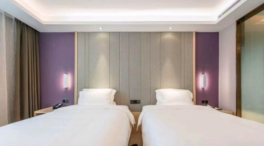 ห้องลักซ์ชัวรี่ทวิน, วิวเมือง | โต๊ะทำงาน, พื้นที่ทำงานแบบใช้แล็ปท็อป, Wi-Fi ฟรี, ผ้าปูที่นอน