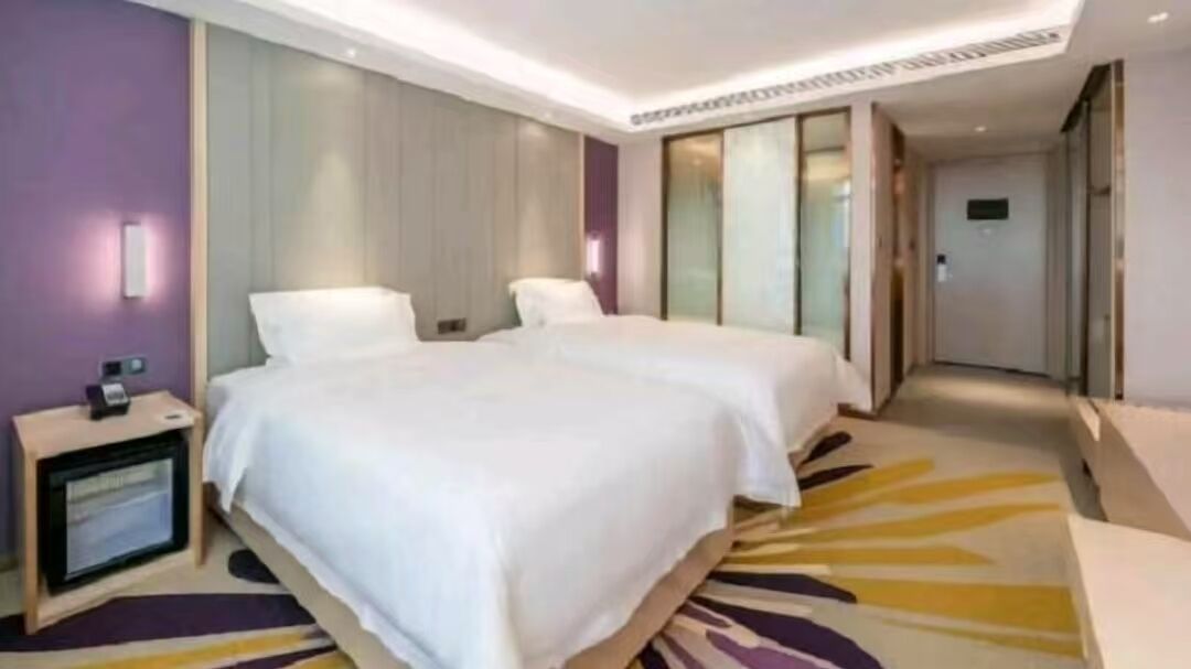 Business Twin Room, City View | Pemandangan dari bilik