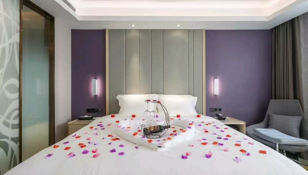 Romantic Double Room, City View